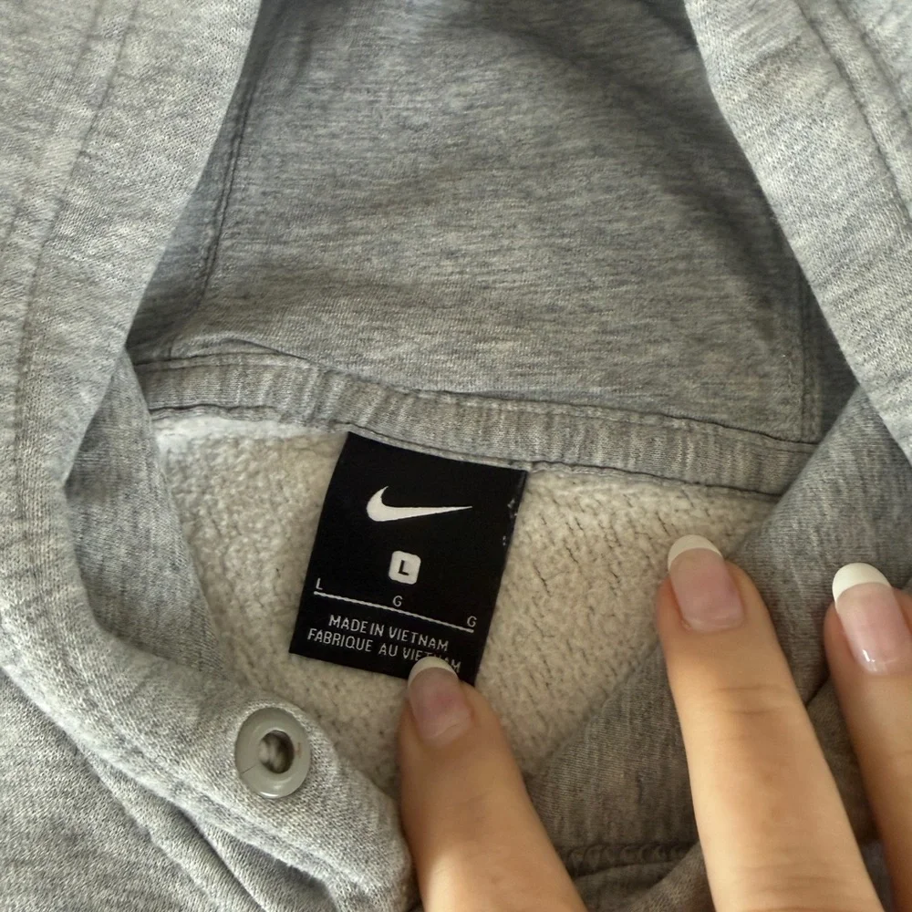 Nike soft pullover